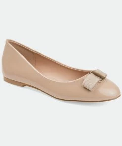 Journee Collection Women's Kim Flat