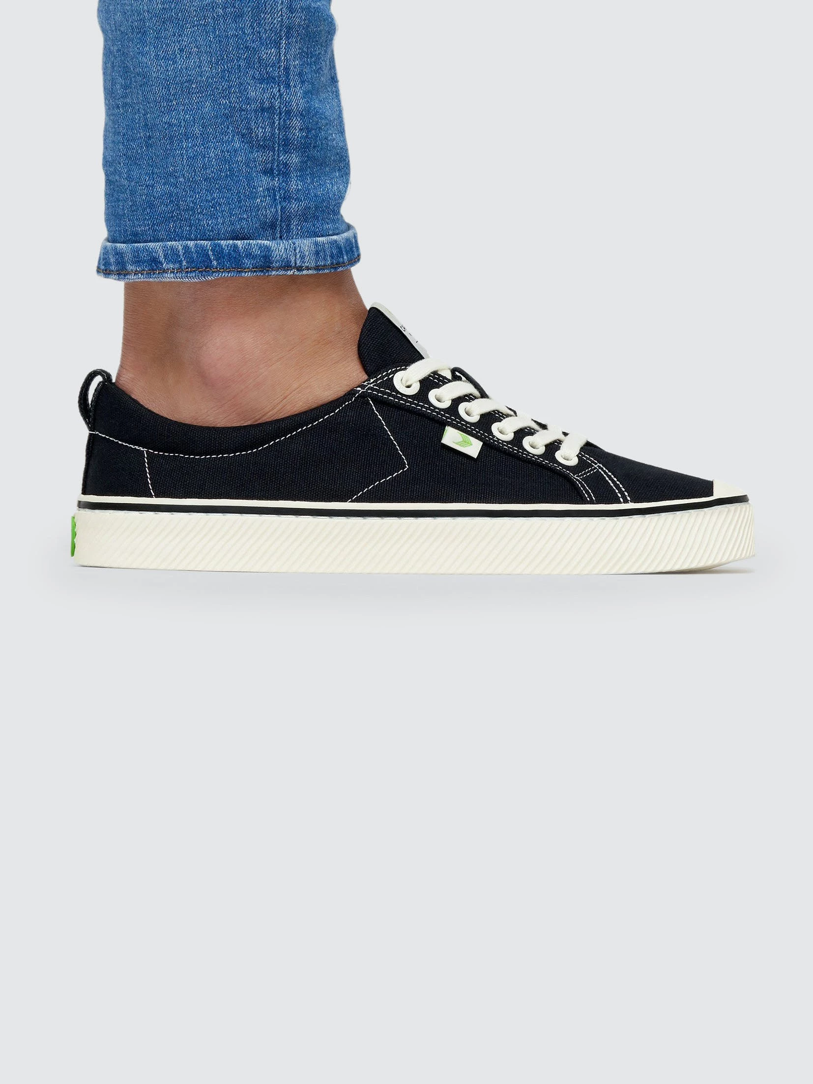 CARIUMA OCA Low Stripe Washed Black Canvas Contrast Thread Sneaker Women - Image 9