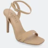 Journee Collection Women&apos;s Yevva Pumps