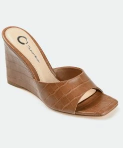 Journee Collection Women's Tru Comfort Foam Vivvy Pump