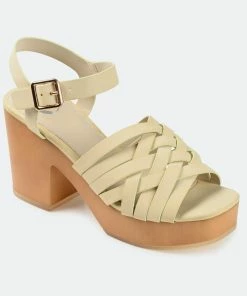 Journee Collection Women's Tru Comfort Foam Addisyn Pump