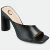 Journee Collection Women&apos;s Dola Pump