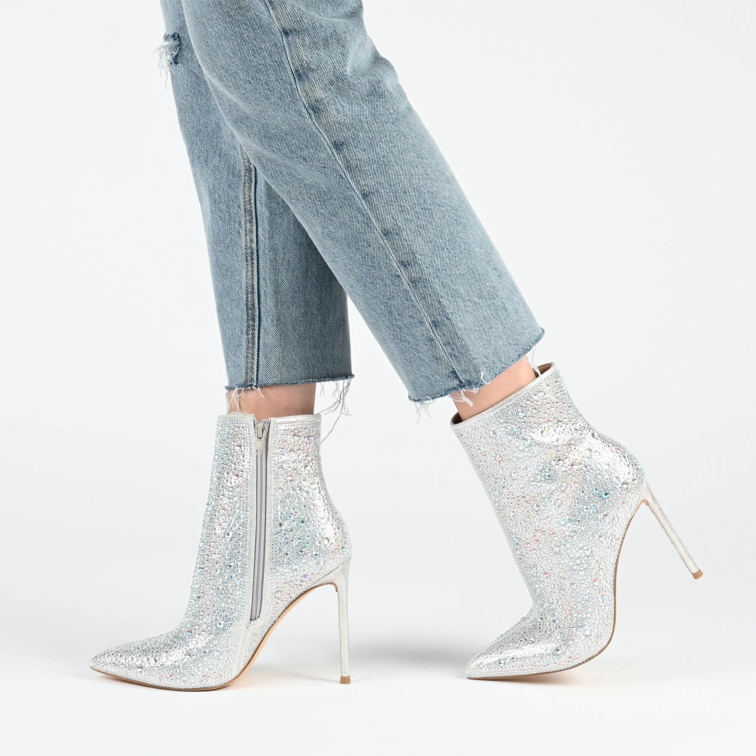 Journee Collection Women's Tru Comfort Foam Alexis Bootie - Image 9