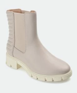 Journee Collection Women&apos;s Tru Comfort Foam Tatiana Bootie