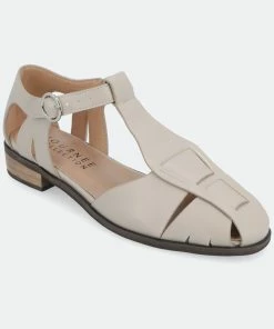 Journee Collection Women&apos;s Azzaria Flats