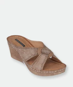 GC SHOES Isele Bronze Wedge Sandals