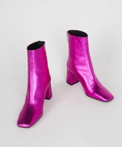 Intentionally Blank Tabatha Heeled Boot Raspberry Flip