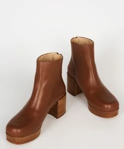 Intentionally Blank Speed Tan