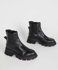 Intentionally Blank Houli Chelsea Boot