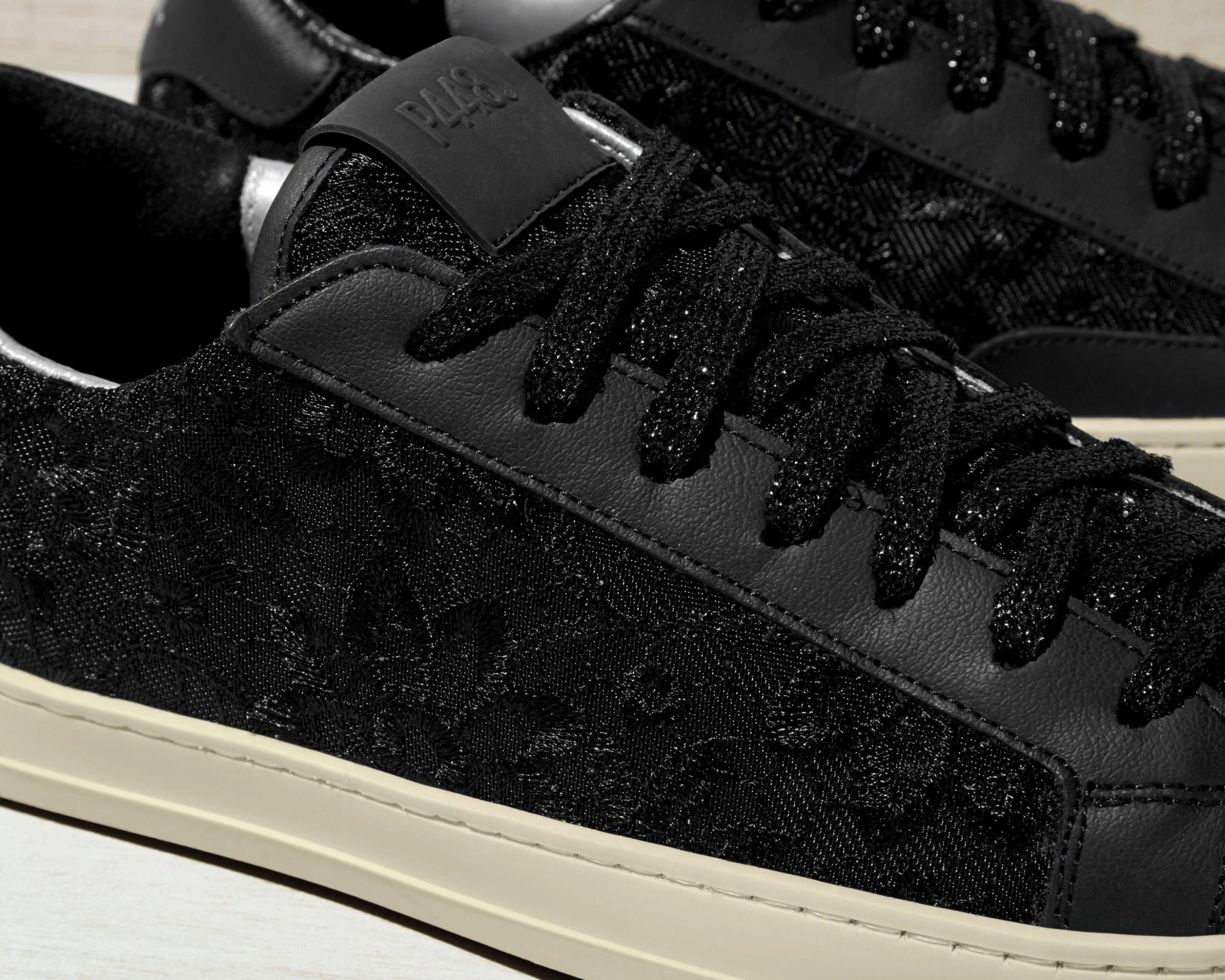 P448 John Mesh/Flower Sneaker - Image 3