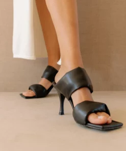 ALOHAS Twist Strap Corn Black Vegan Leather Sandals