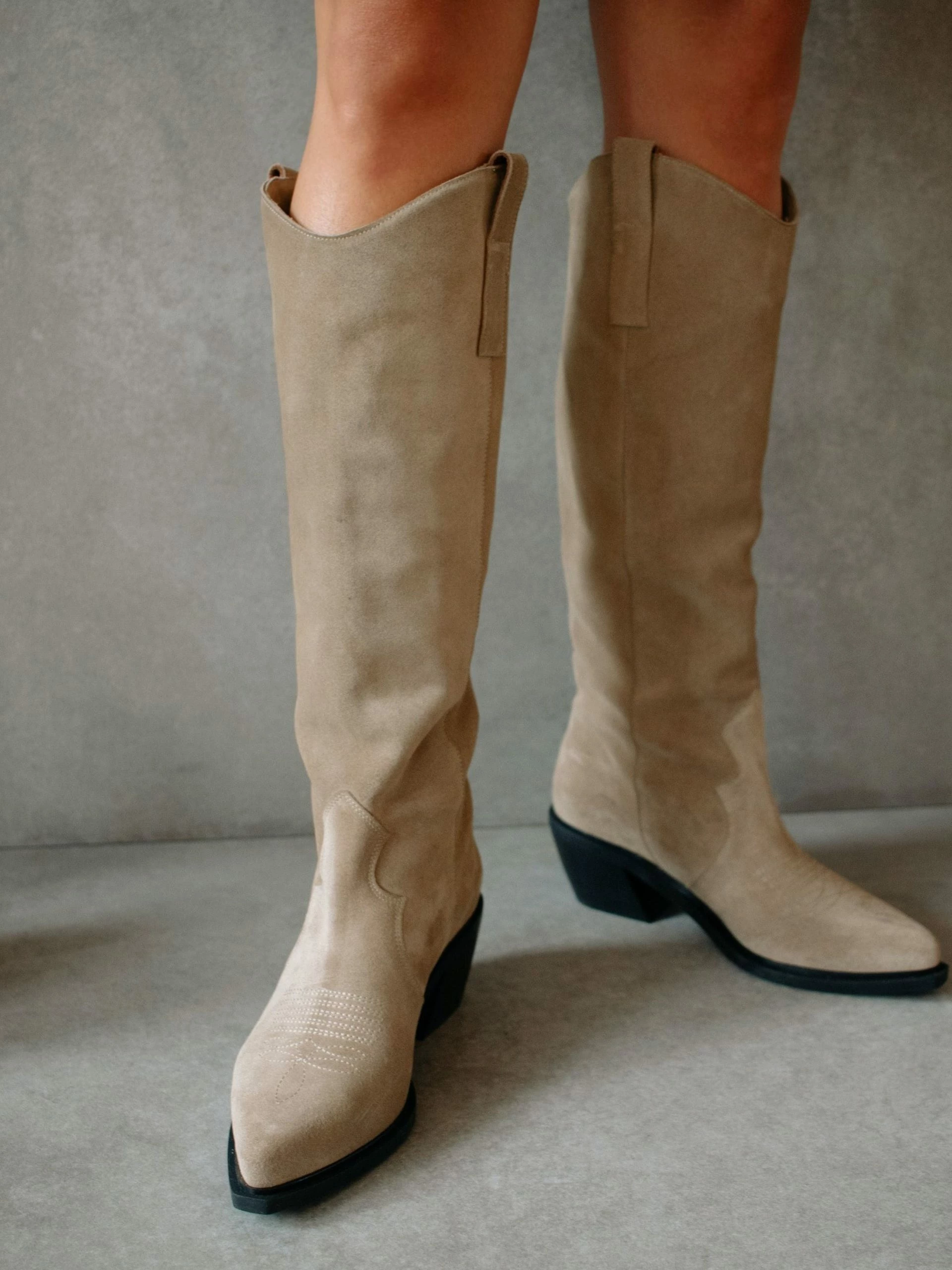 ALOHAS Mount Suede Desert Boot - Image 4