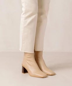 ALOHAS West Cape Vintage Leather Boots