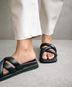 ALOHAS Slip On Cross