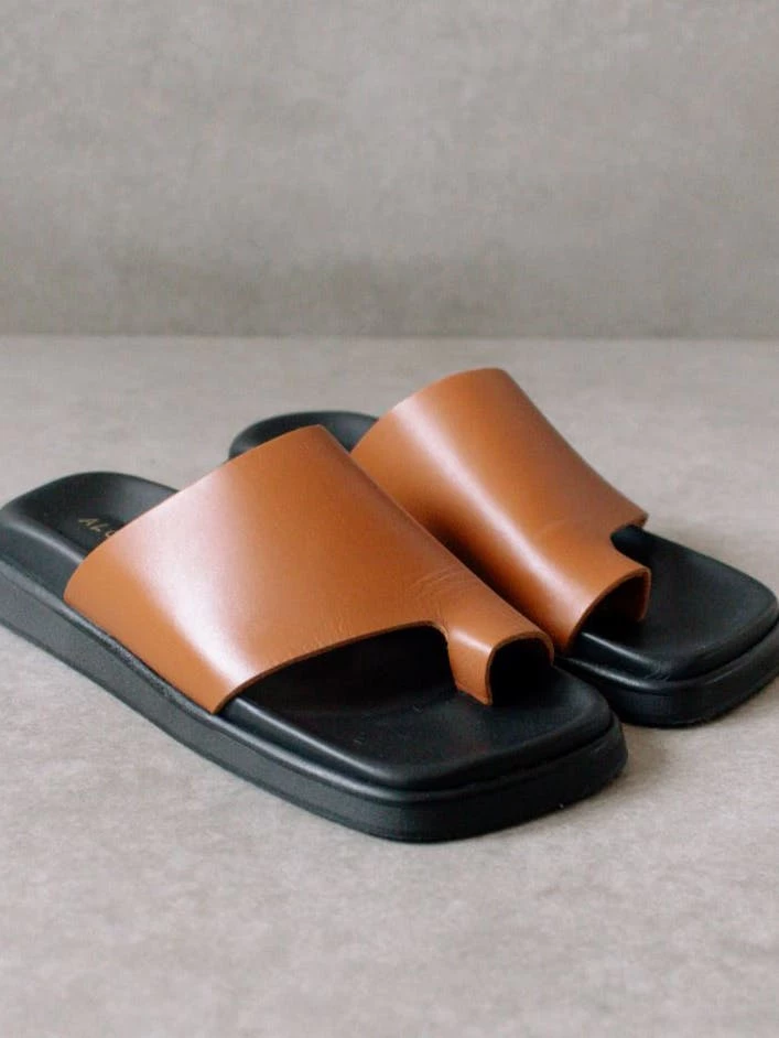 ALOHAS Toe Ring Flop - Tan - Image 3