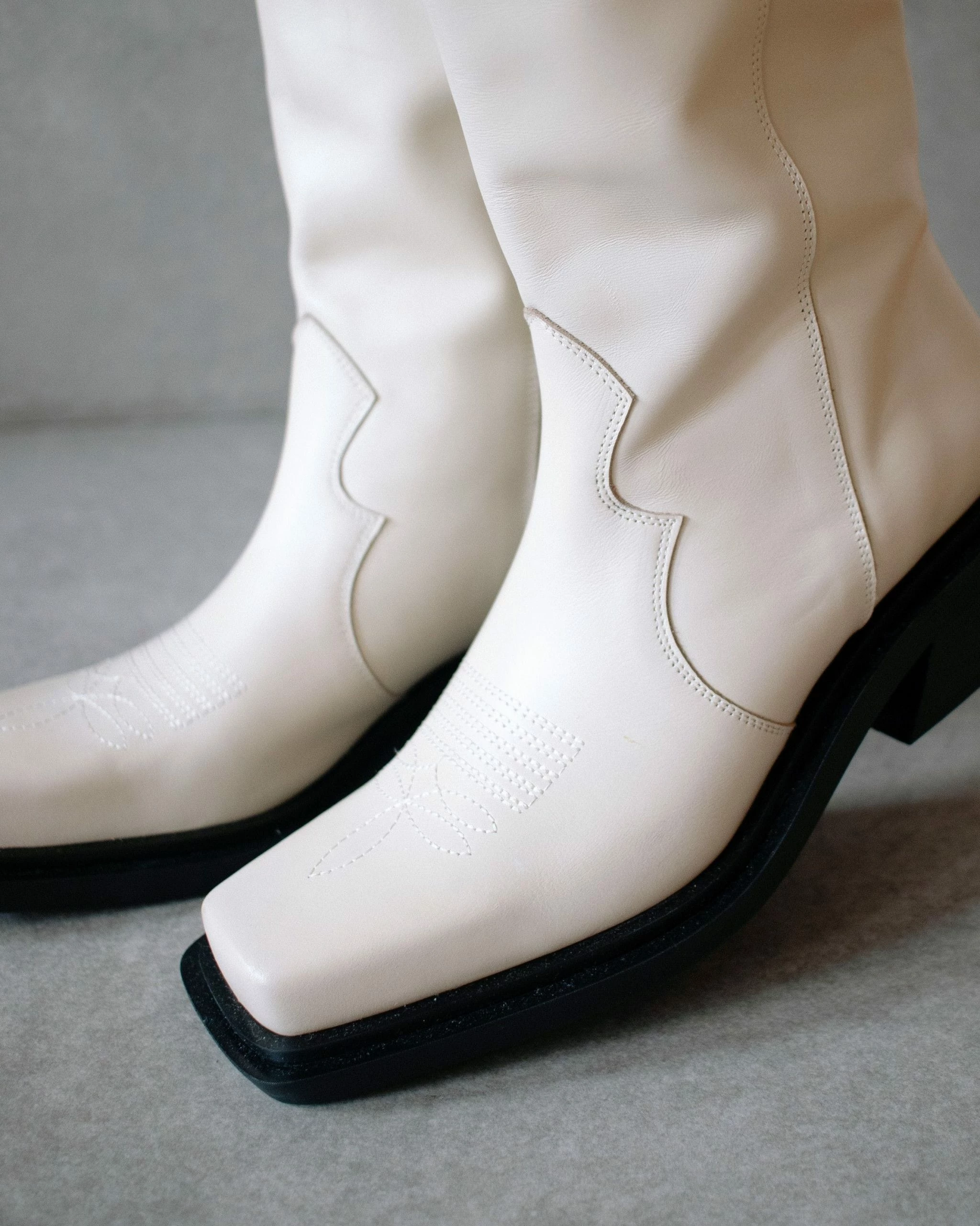 ALOHAS Cattle Ivory Leather Boots - Image 5