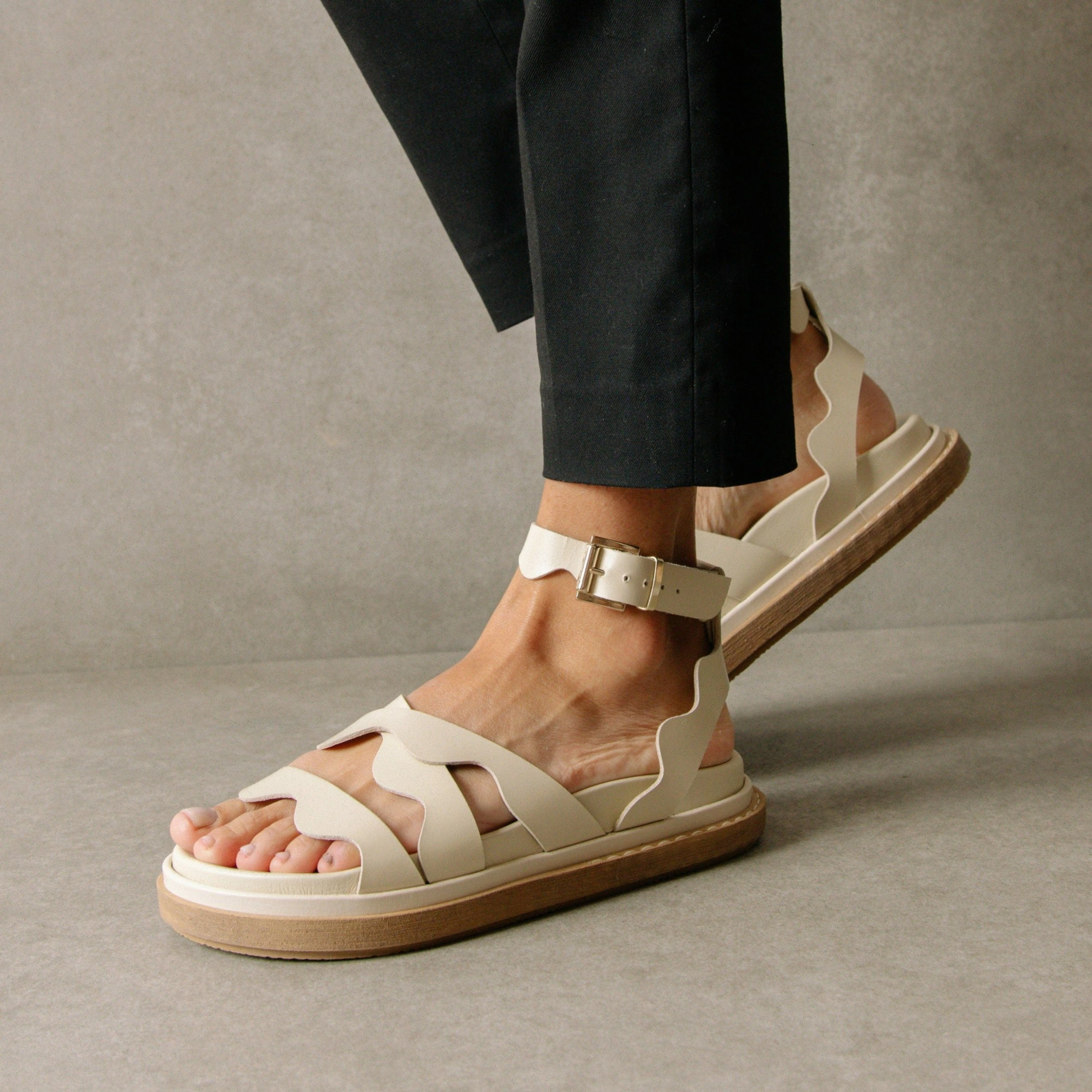 ALOHAS Wavy Ivory Sandals - Image 3