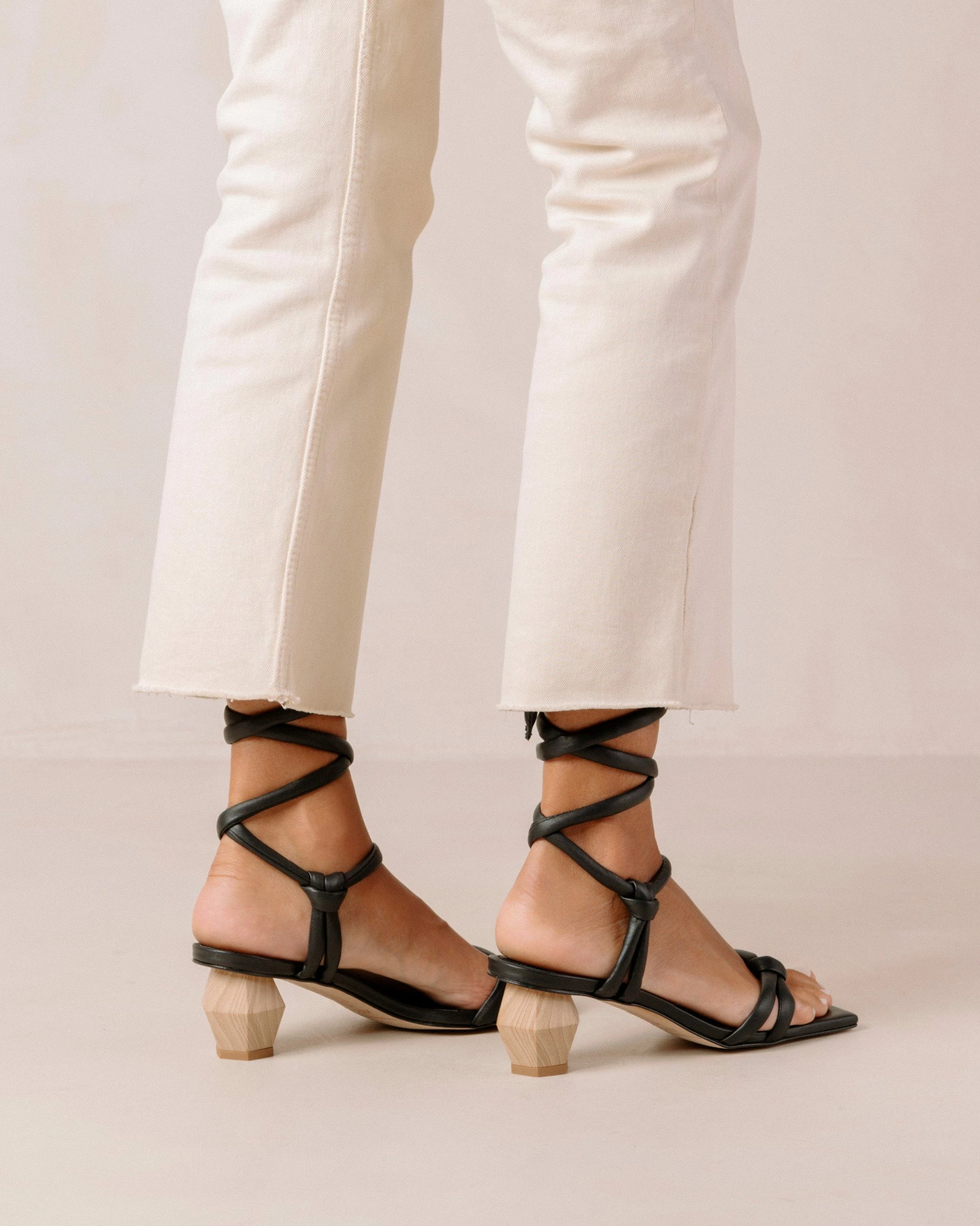 ALOHAS Creative Sandal - Image 3