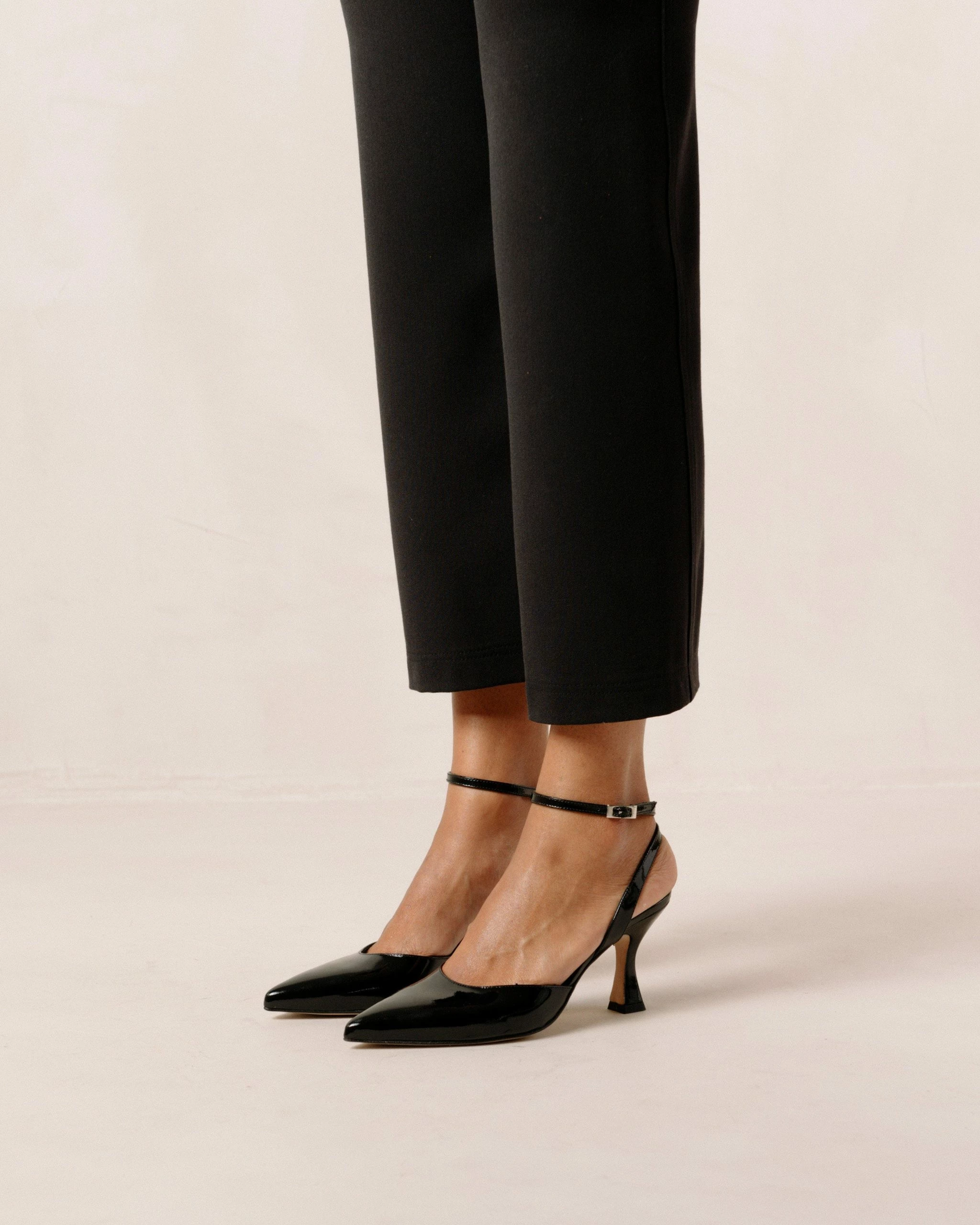 ALOHAS Cinderella Slingback Leather Pumps - Image 5