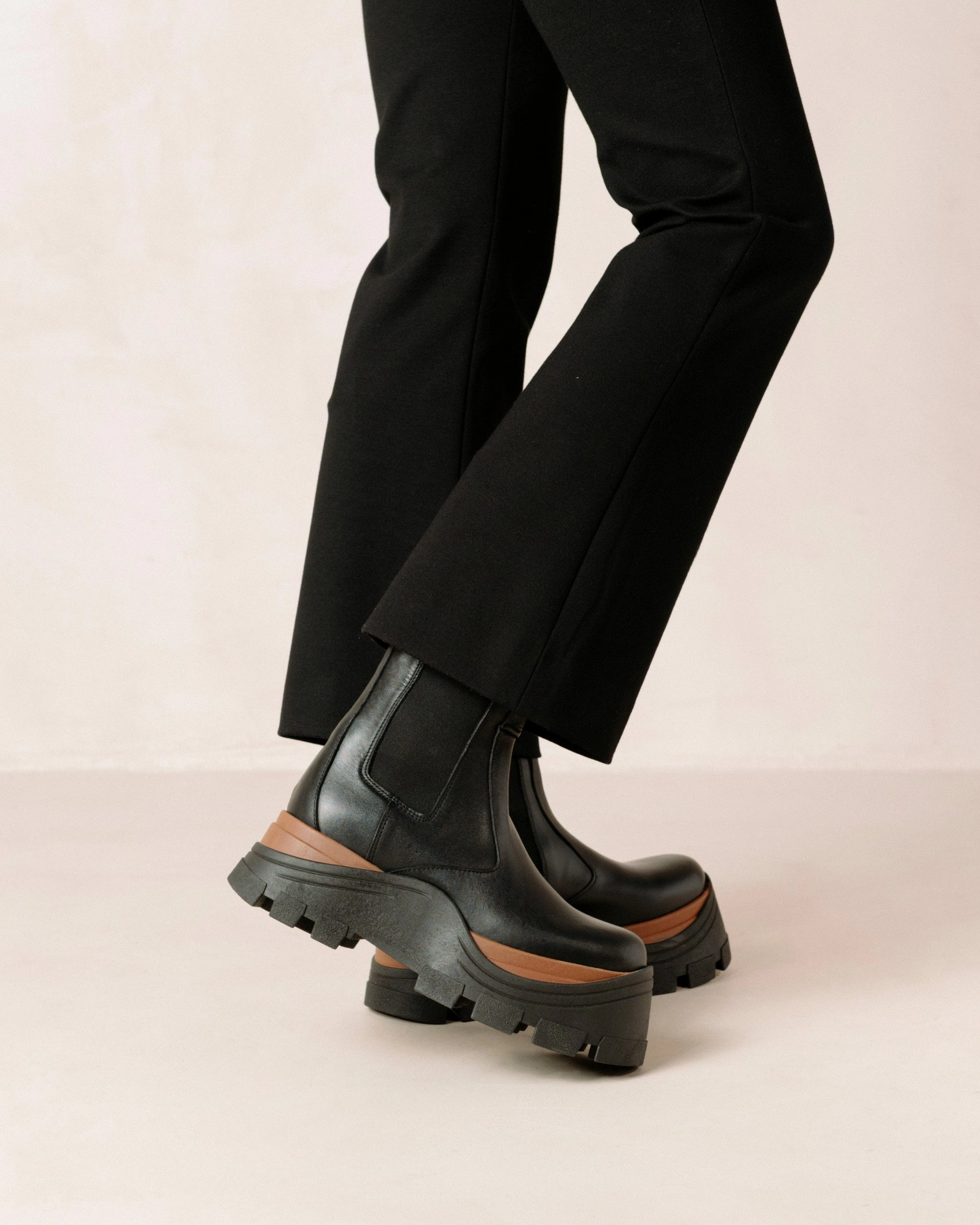 ALOHAS Phoenix Nutty Boots - Image 3