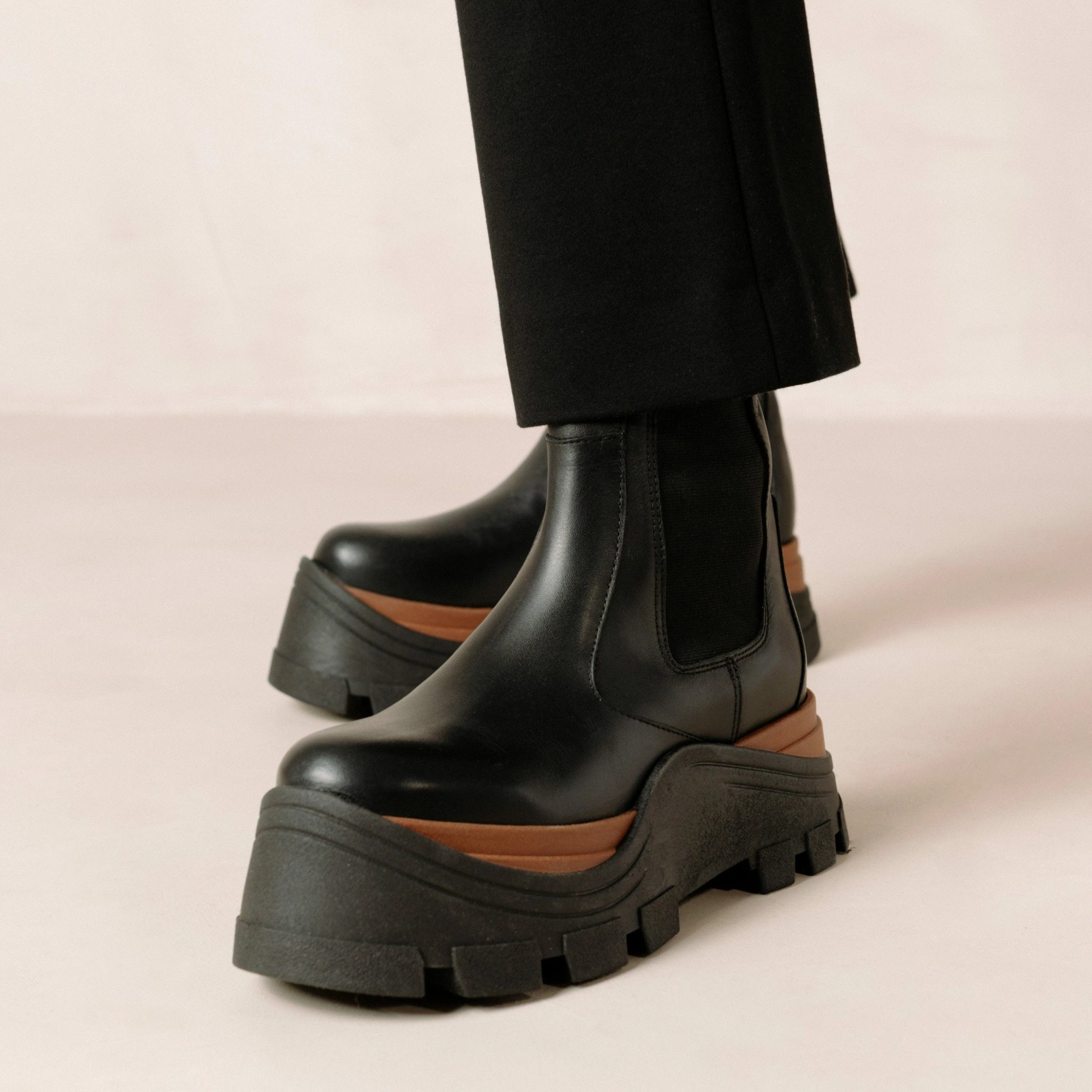 ALOHAS Phoenix Nutty Boots