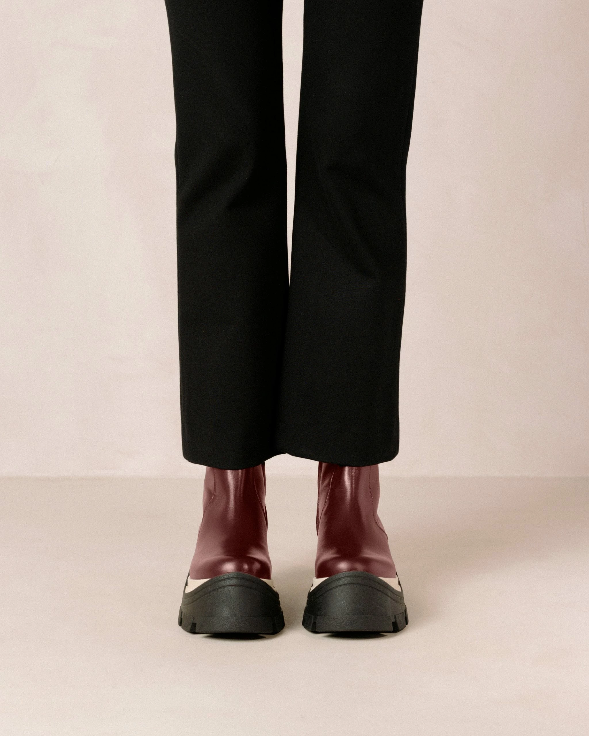 ALOHAS Sapphire Chess Boots - Image 5