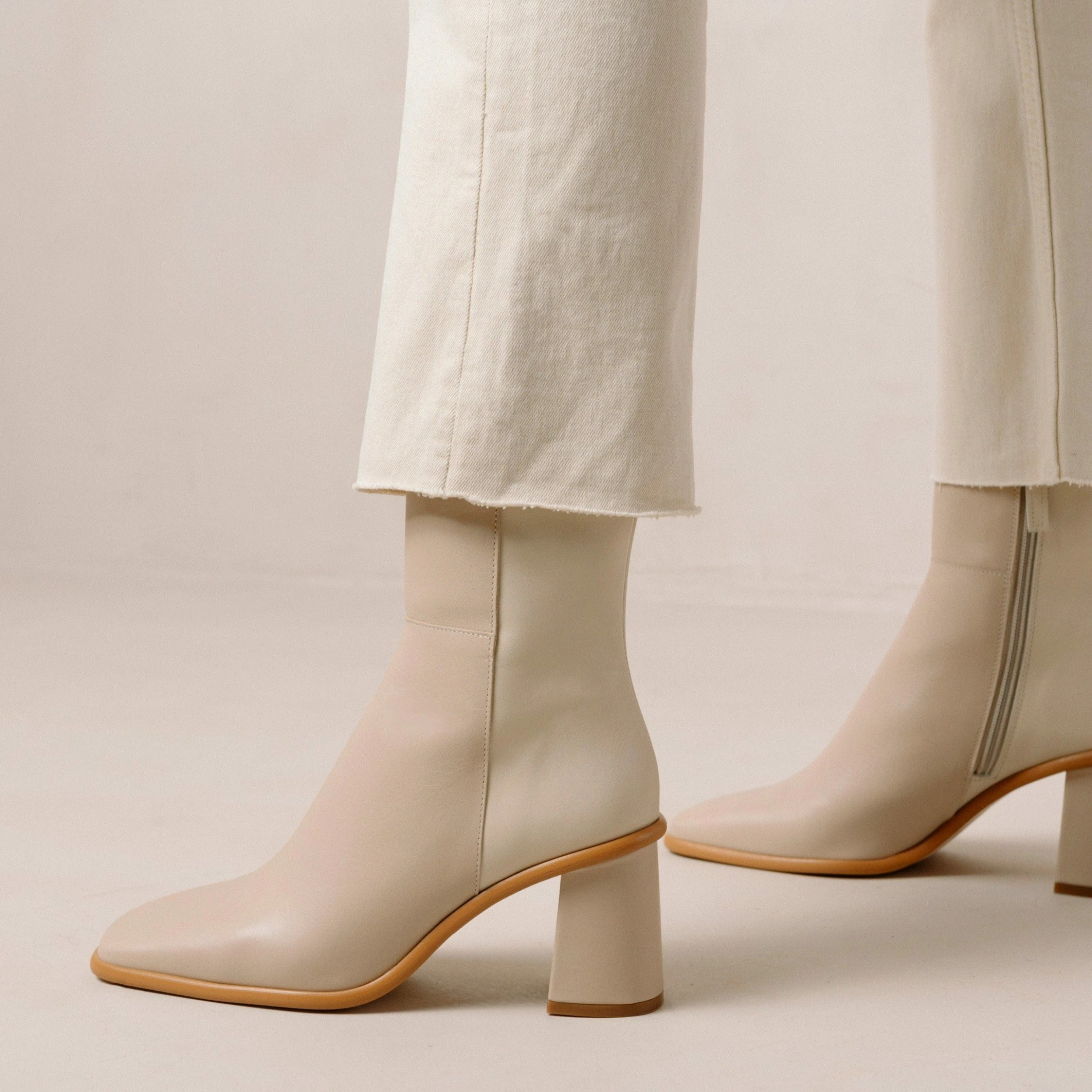 ALOHAS West Leather Boots - Image 3