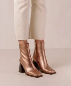 ALOHAS South Shimmer Quartz Pink Boots