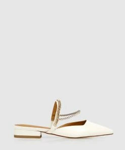 Belle & Bloom On The Go Leather Flat - Cream